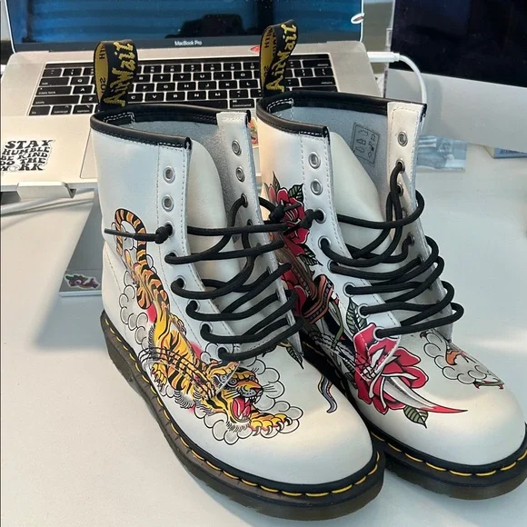 Dr. Martens Grez 1460 tattoo collab White Boots with Black Laces wom 9 men 8 - Picture 1 of 7